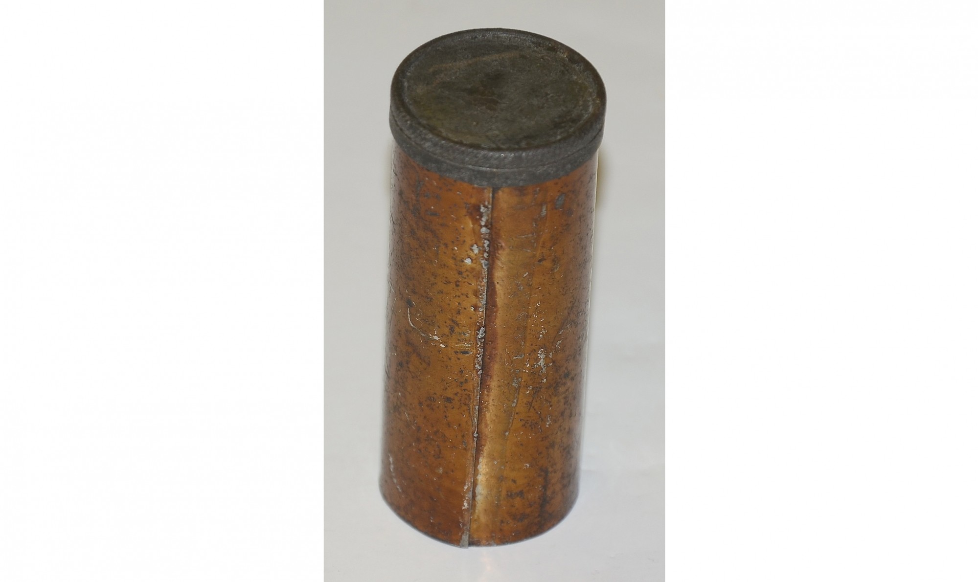 COMPLETE TIN OF MAYNARD TAPE PRIMERS