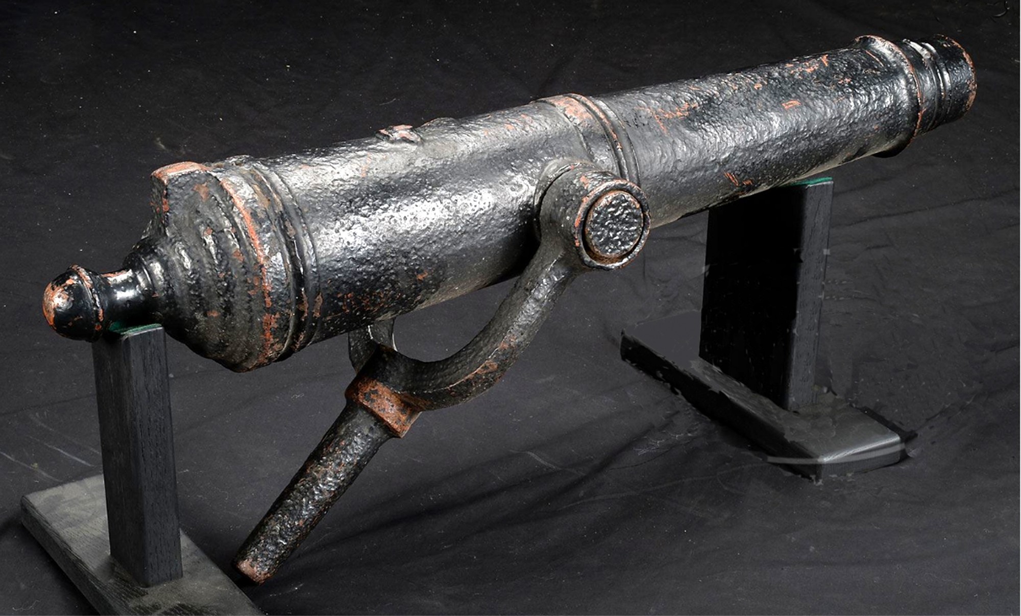 IRON ENGLISH SWIVEL GUN WITH ORIGINAL YOKE