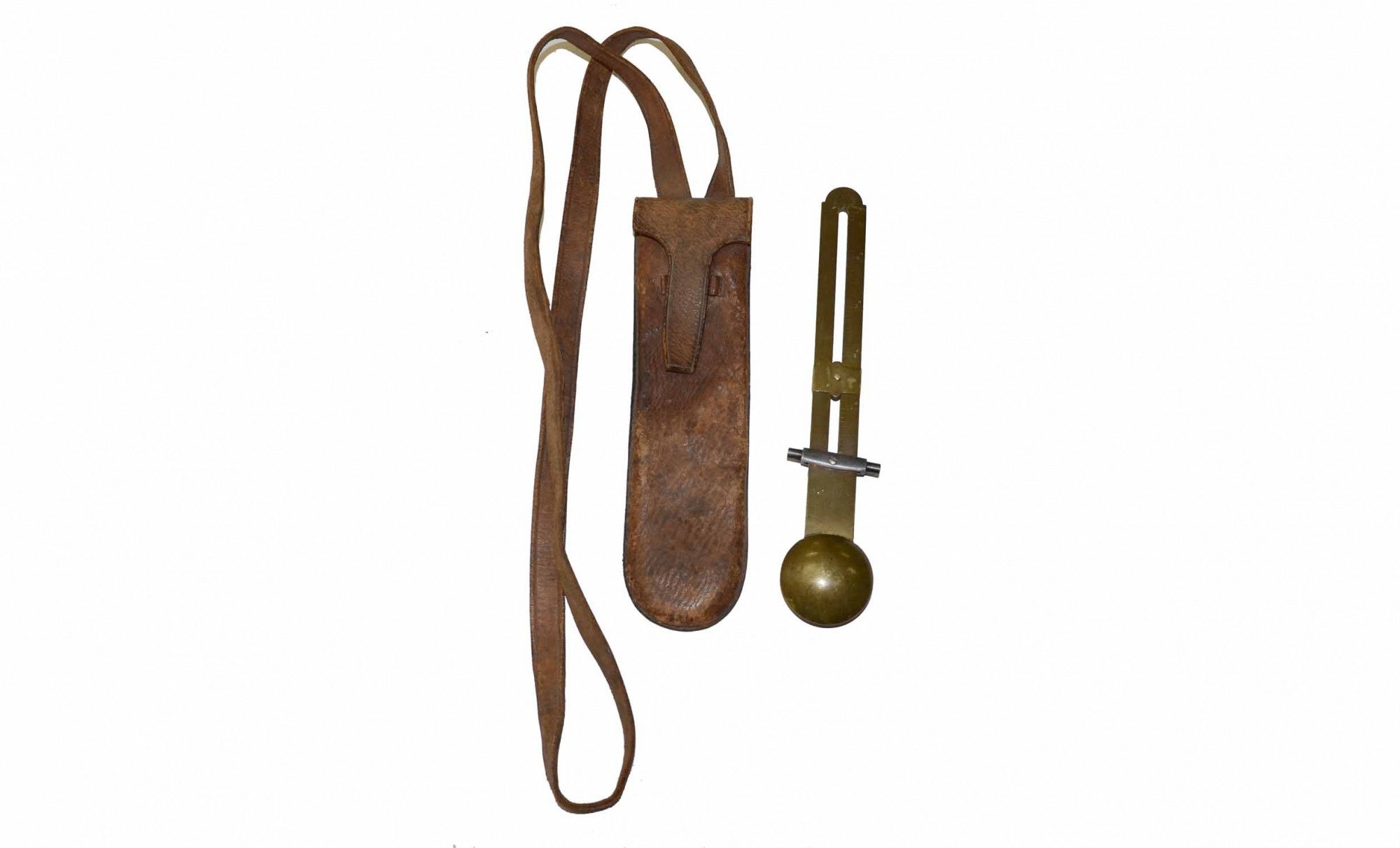 SIX-POUNDER PENDULUM HAUSSE SIGHT & LEATHER CASE