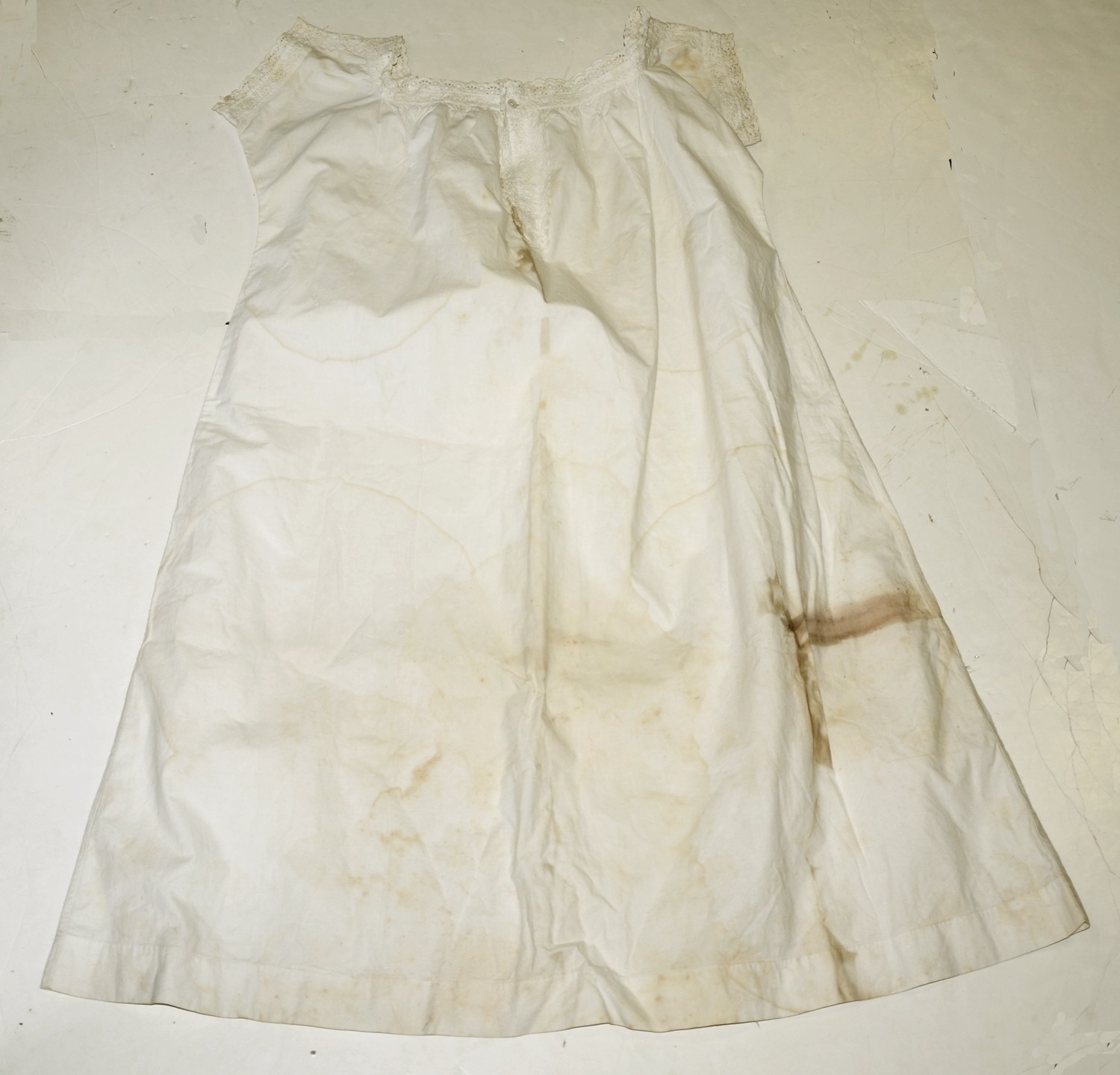 WHITE COTTON CHEMISE C. 1863-1868