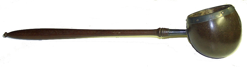 MID-18TH CENTURY WOODEN LADLE / DIPPER