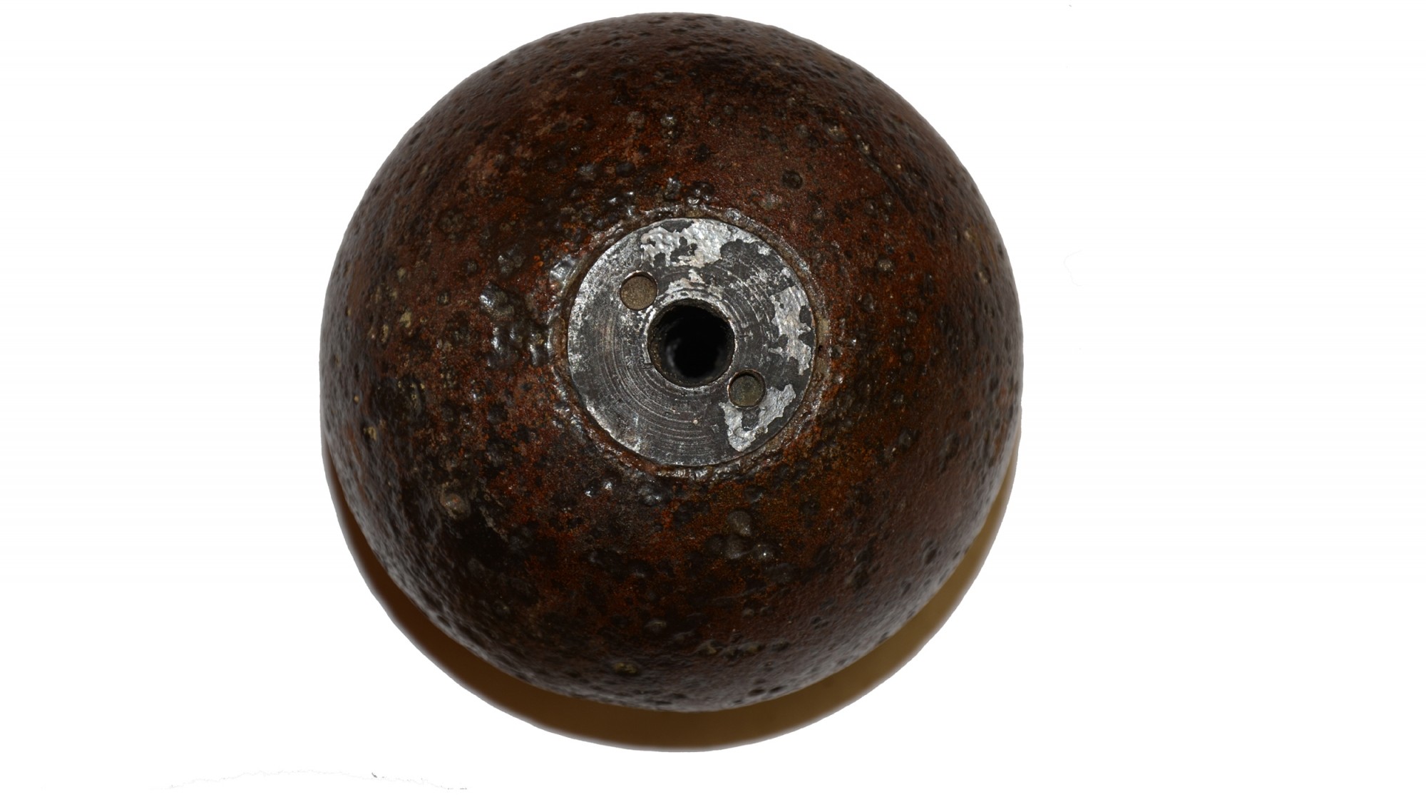 SCARCE CS 4.52 INCH 12 POUND SPHERICAL SHELL WITH A CS FUSE ADAPTER THAT FITS A BORMANN FUSED SHELL