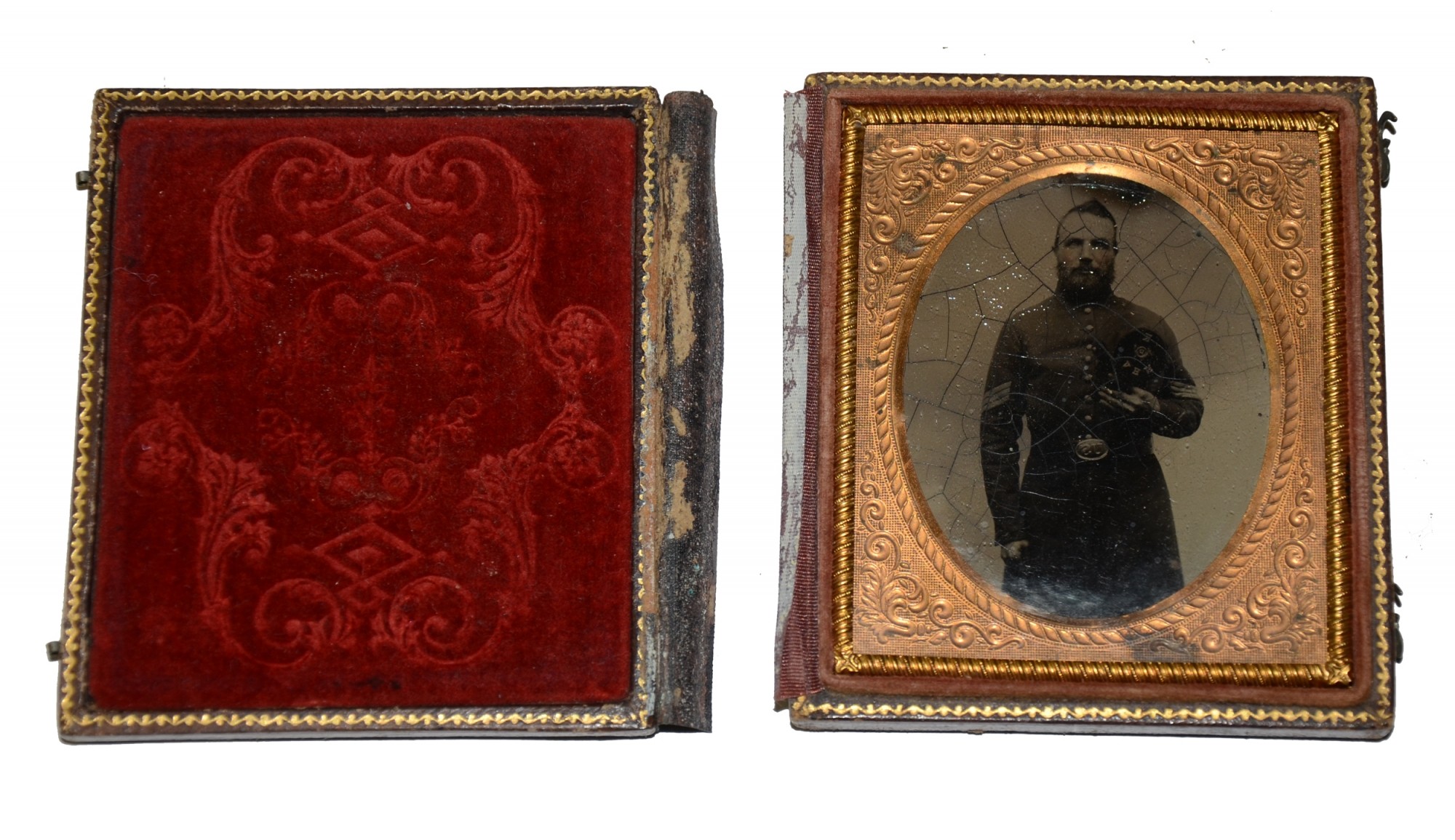 PAIR OF TINTYPES ATTRIBUTED TO BE 15TH NEW HAMPSHIRE SOLDIER