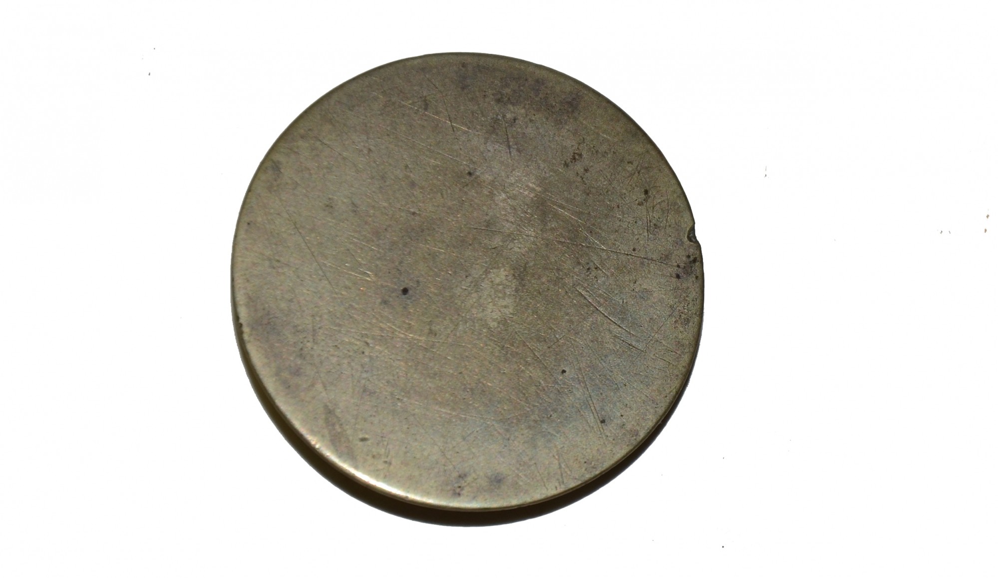 LARGE COLONIAL PEWTER BUTTON, CIRCA 1775