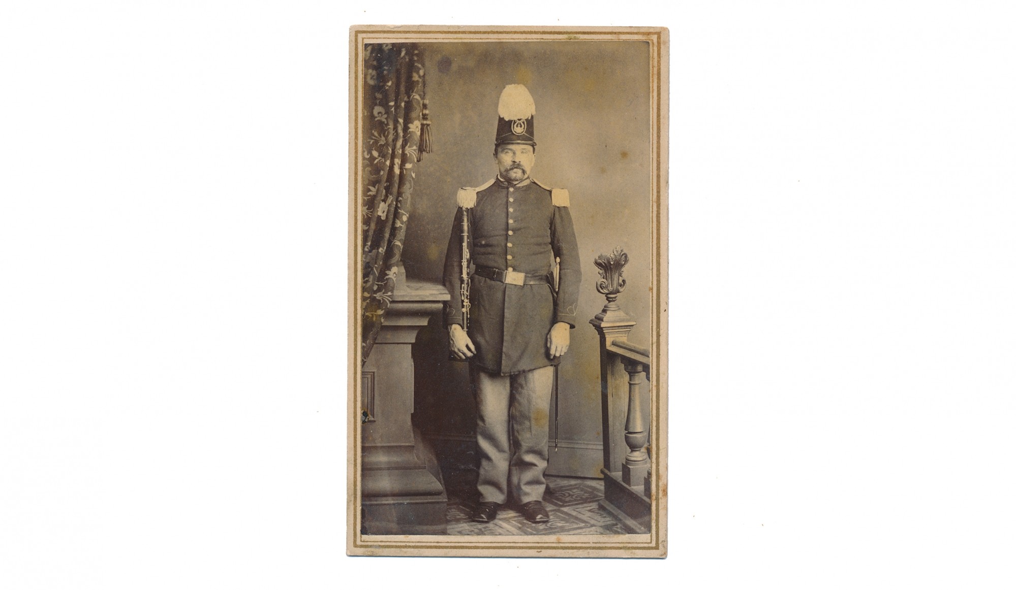 FULL STANDING VIEW OF KENTUCKY CIVIL WAR MUSICIAN