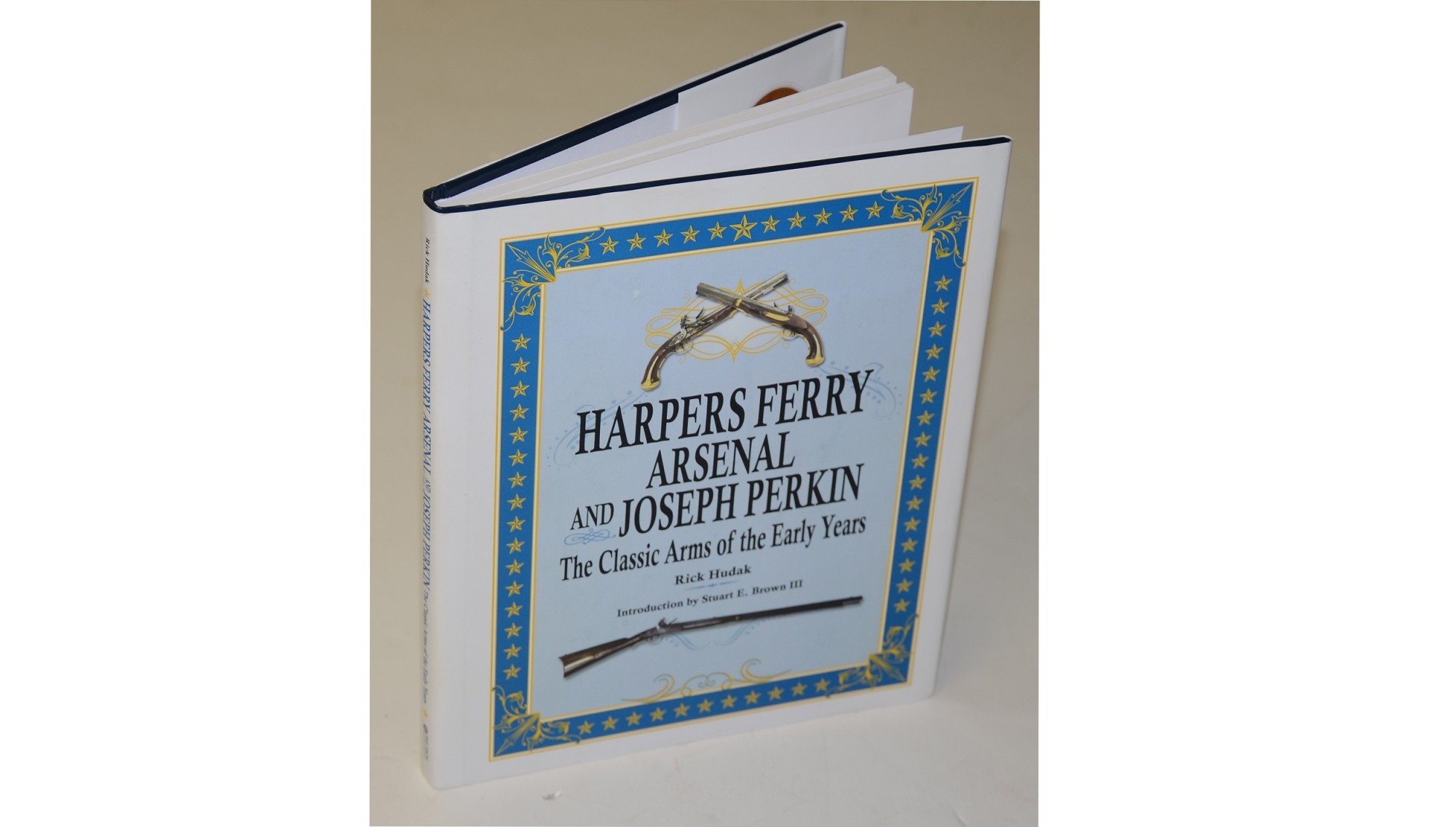 REFERENCE BOOK – HARPERS FERRY ARSENAL BY HUDAK