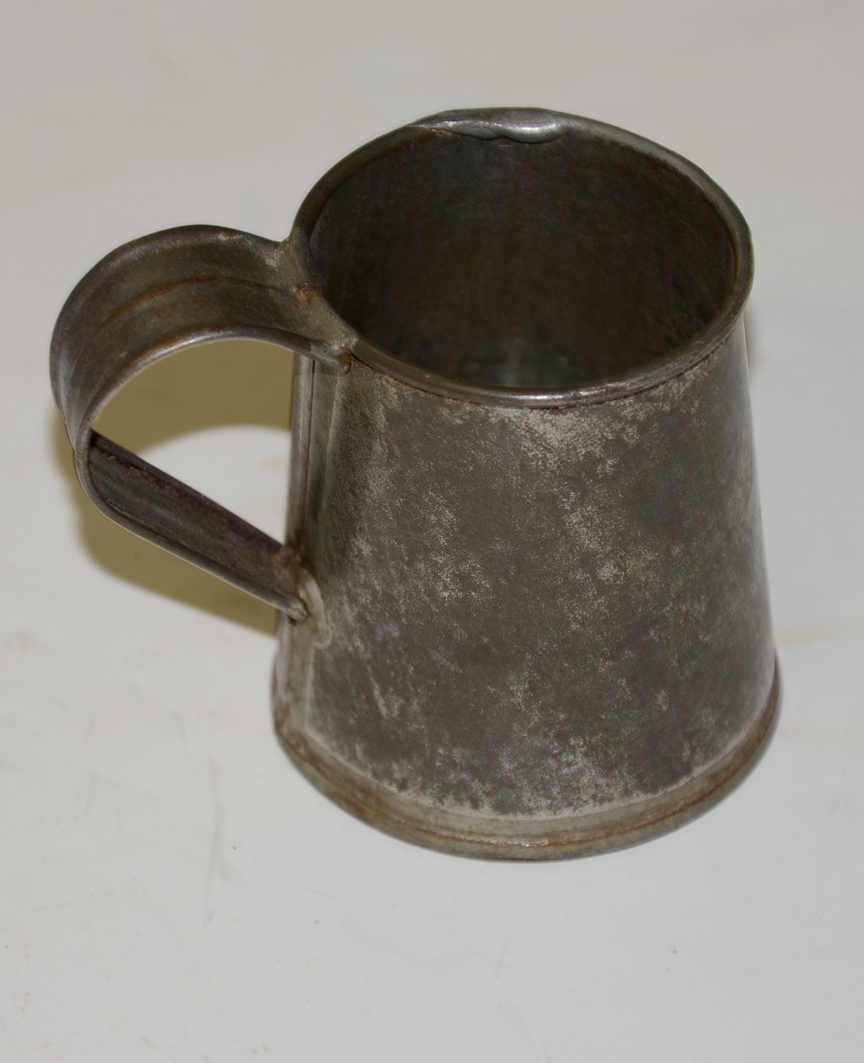 SMALL TIN DRINKING CUP