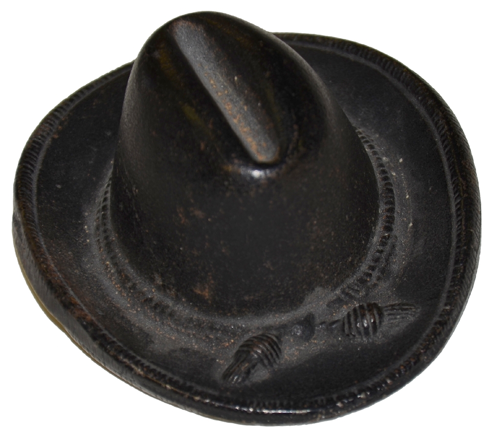 GETTYSBURG SOUVENIR IRON SLOUCH HAT / PAPERWEIGHT