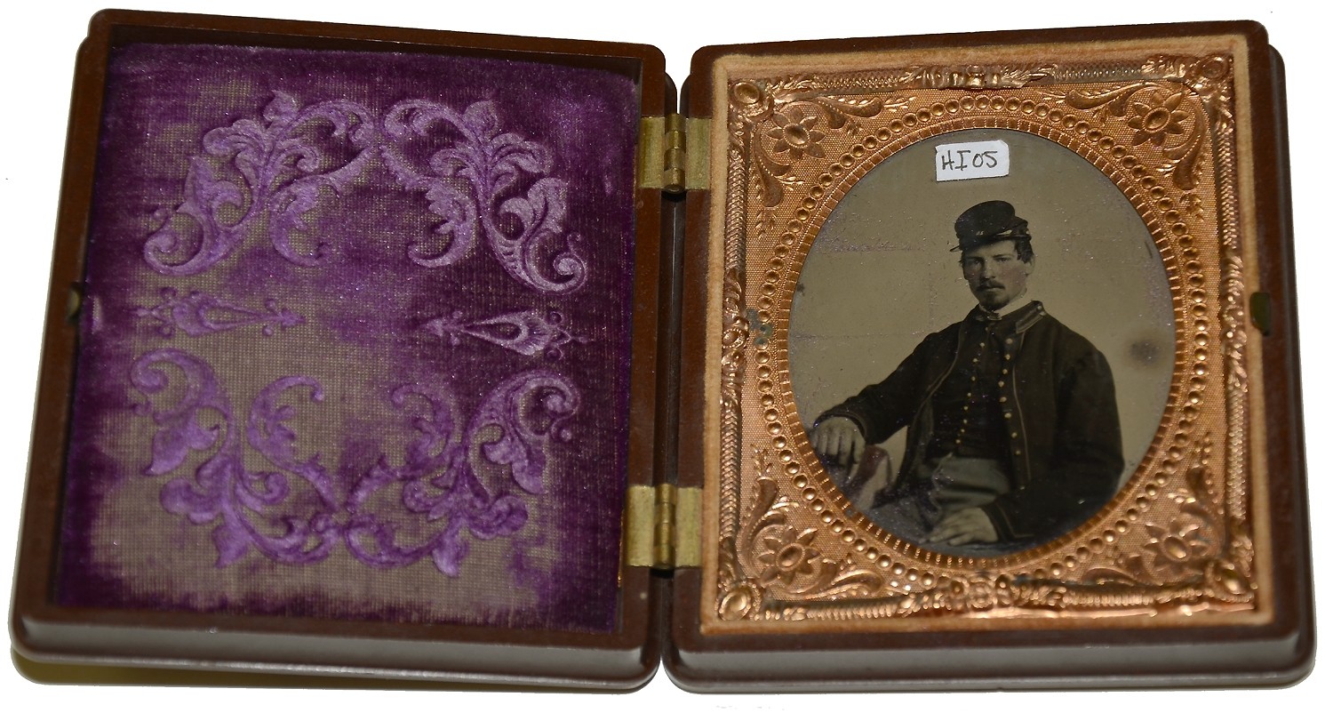 VERY NICE 1/6 PLATE TINTYPE OF SEATED 15TH PENNSYLVANIA CAVALRY SOLDIER IN PATRIOTIC UNION CASE