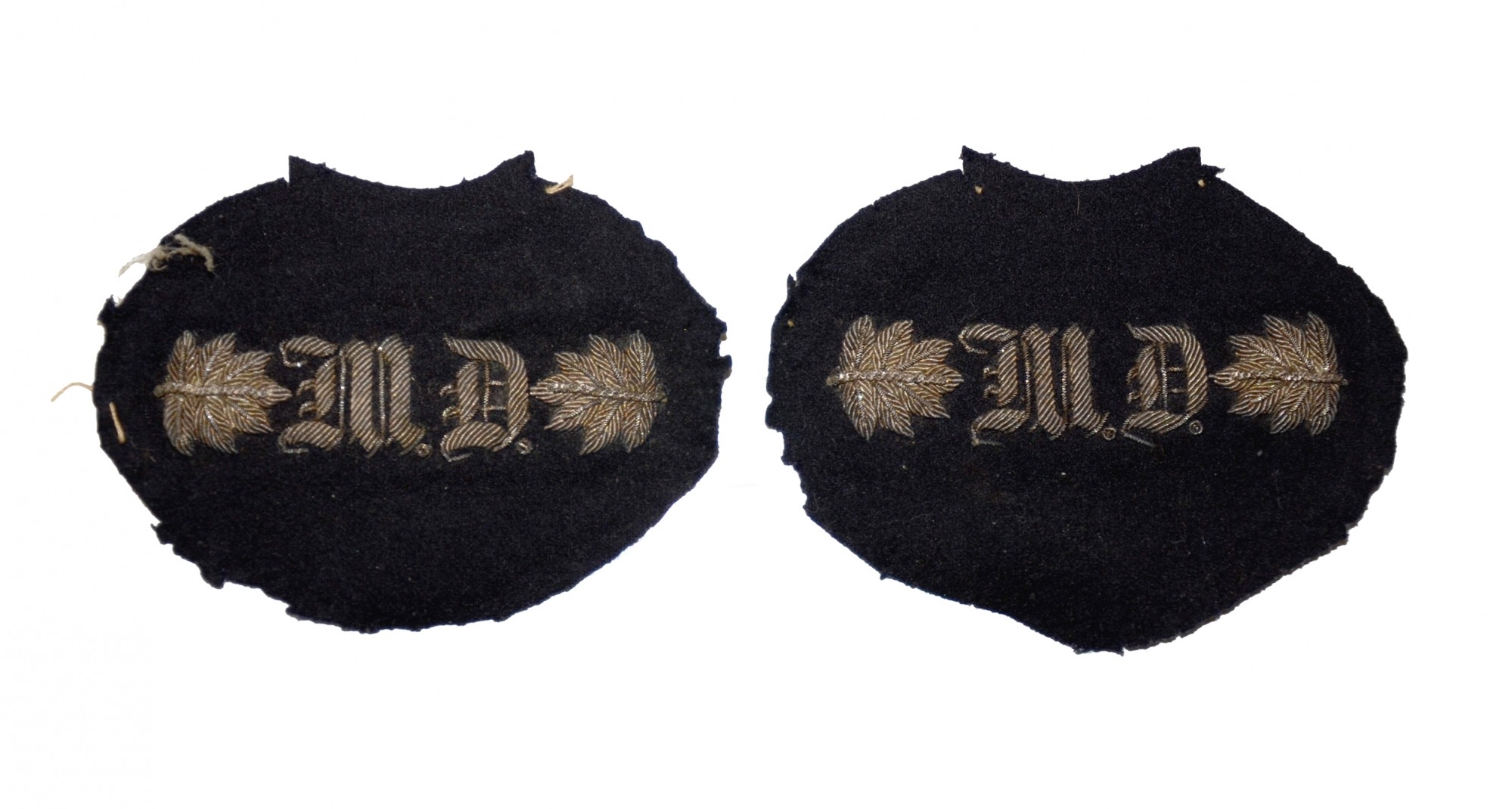 UNUSUAL PAIR CIVIL WAR PERIOD MEDICAL INSIGNIA / SHOULDER KNOT INSERTS