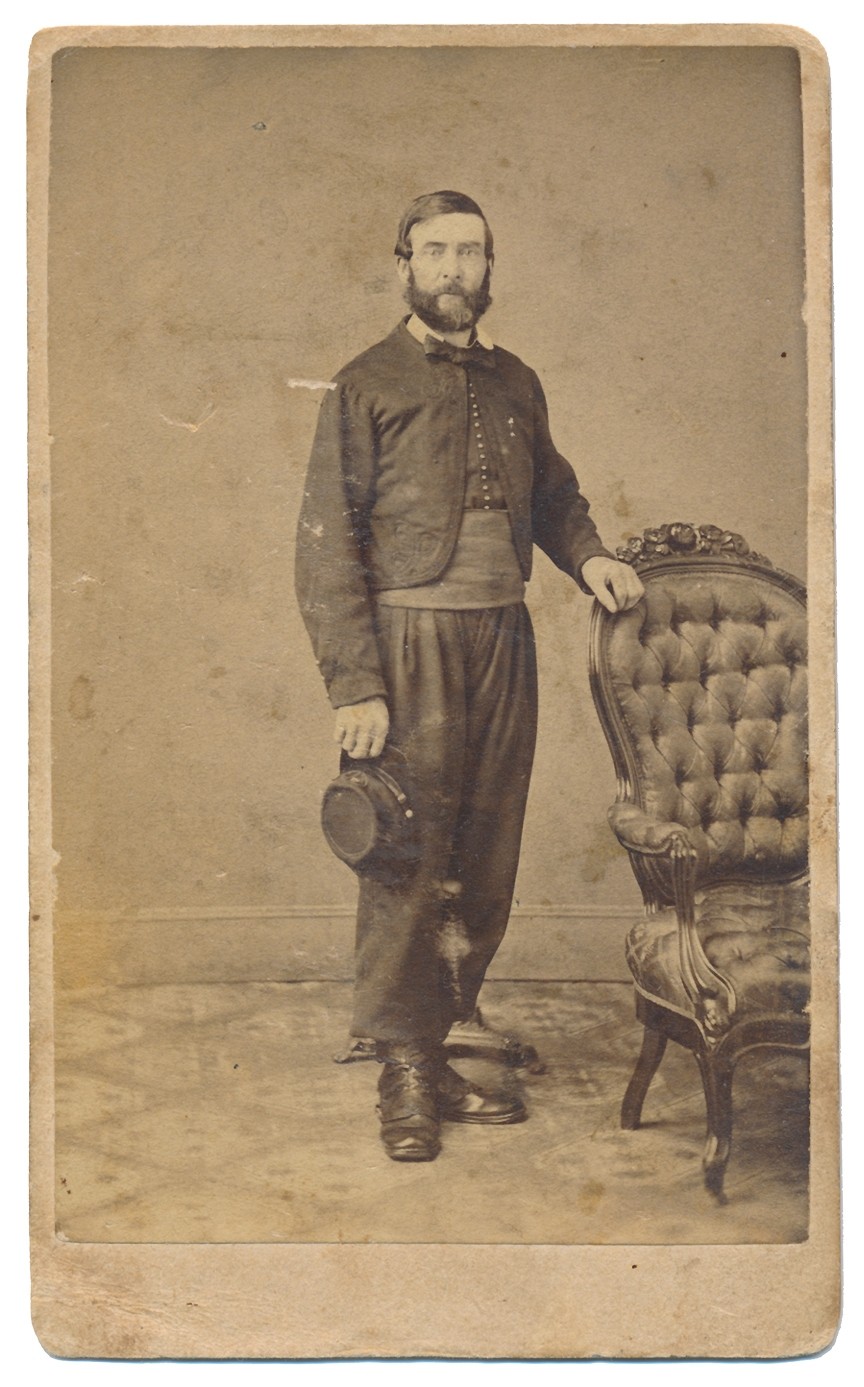 FULL STANDING CDV OF 33RD NEW JERSEY SOLDIER