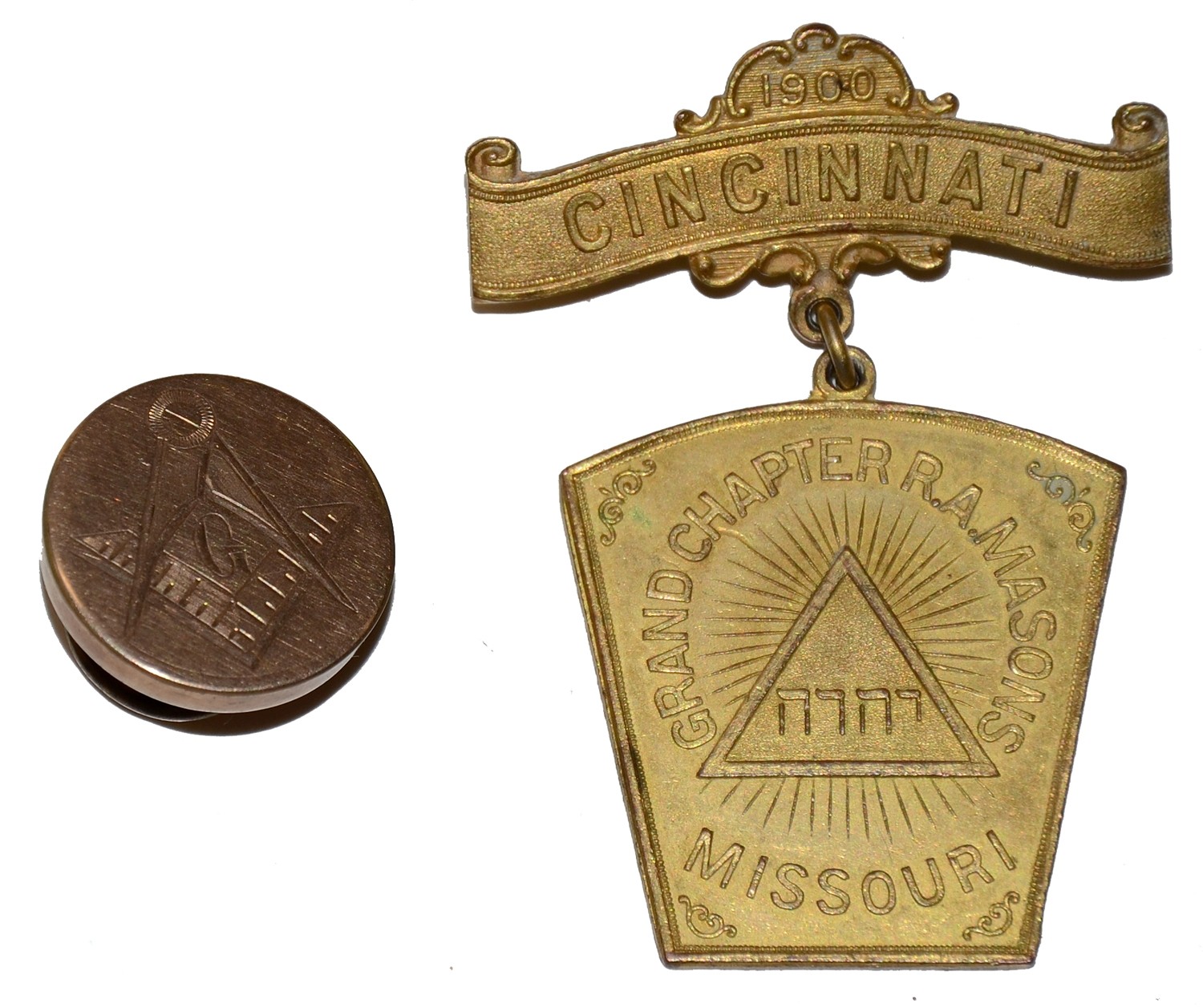 MASONIC BADGE AND LAPEL BUTTON ID’D TO MISSOURI CAVALRY OFFICER