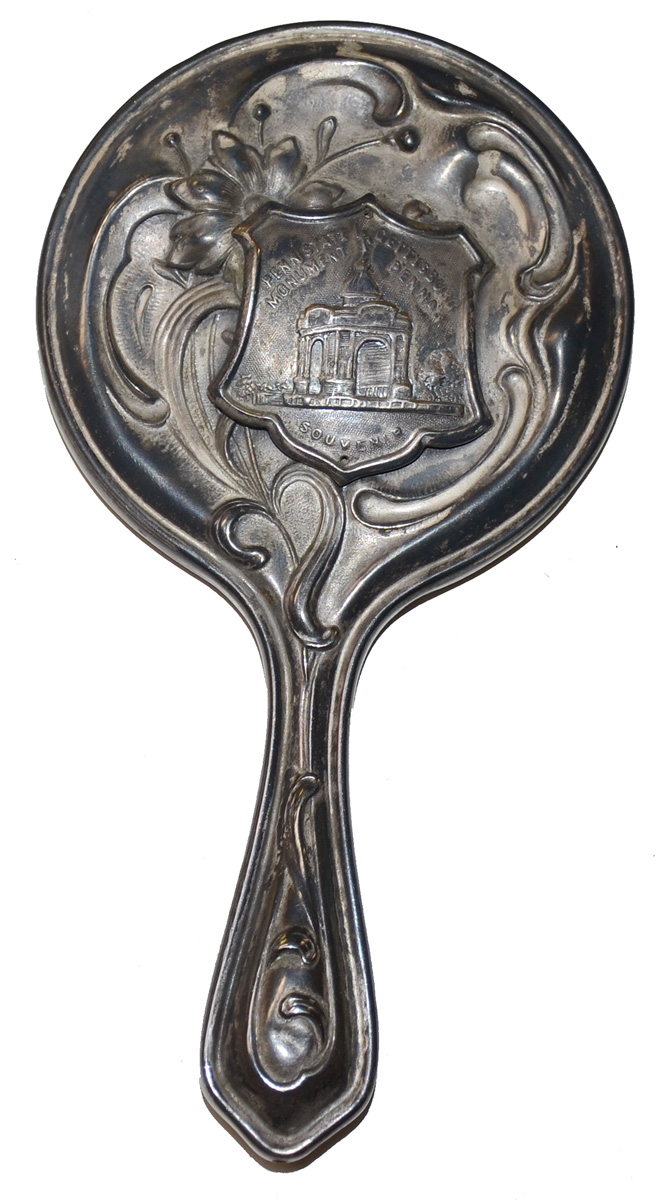 PENNSYLVANIA MONUMENT HAND MIRROR SOUVENIR