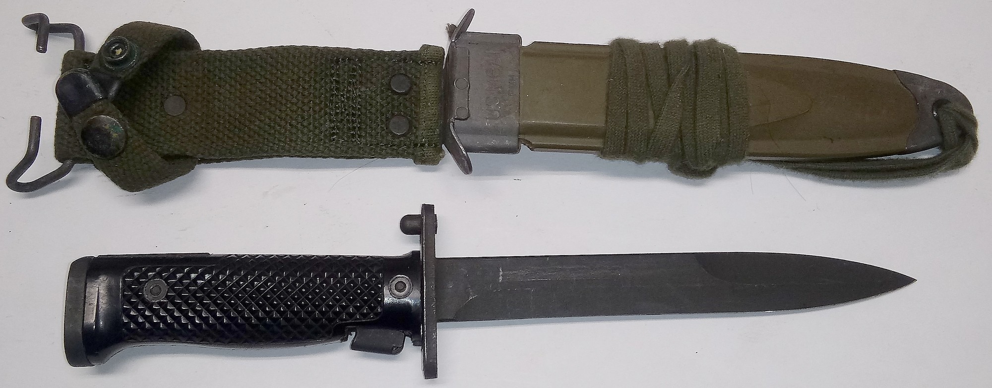 US M5A1 IMPERIAL MARKED BAYONET AND M8A1 SCABBARD