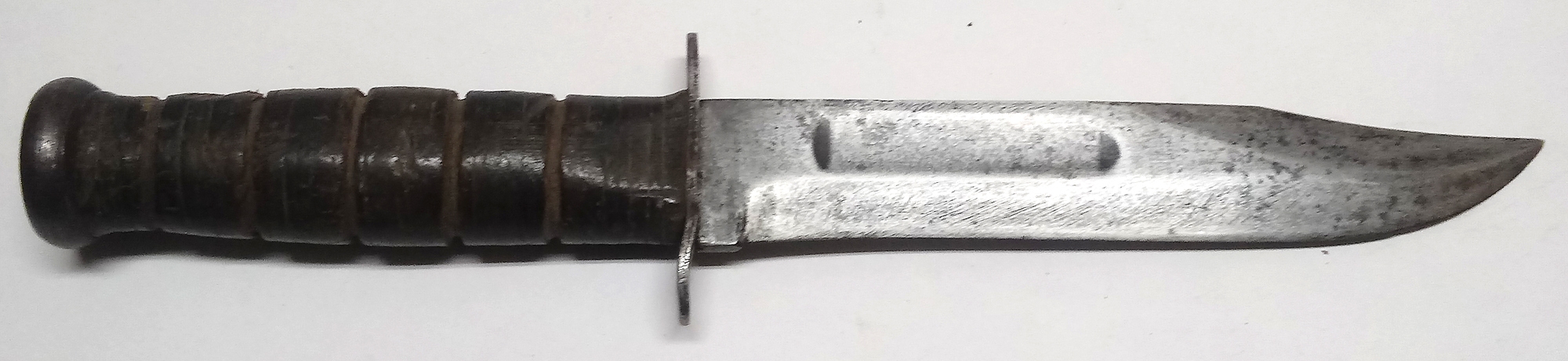 WORLD WAR TWO US NAVY KA-BAR KNIFE