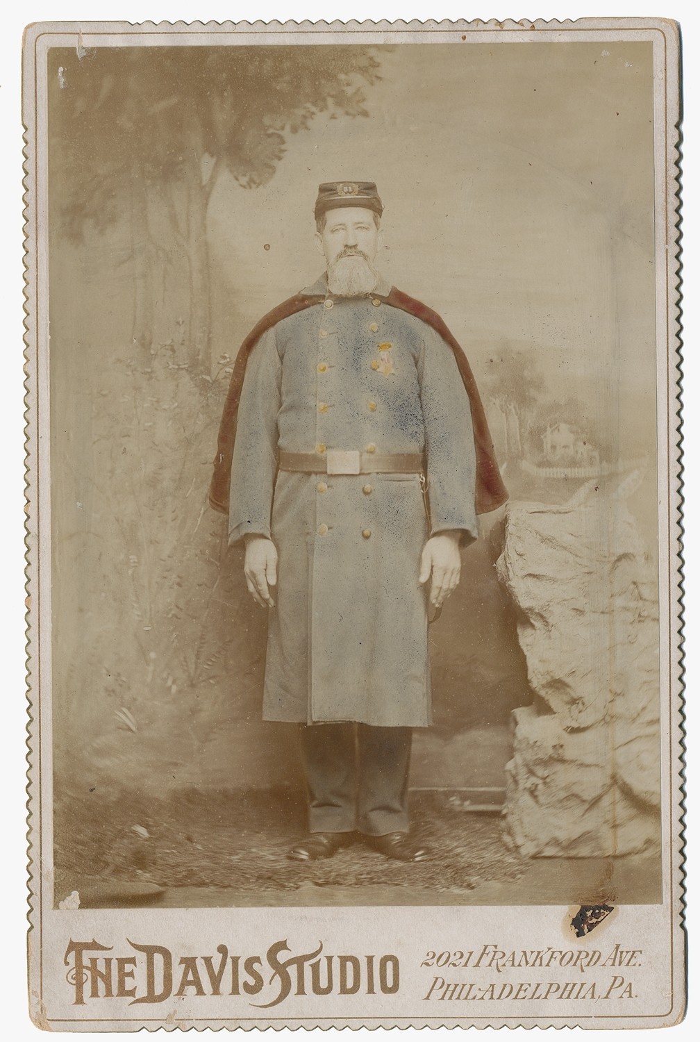 CABINET CARD OF A CIVIL WAR VETERAN IN UNIFORM