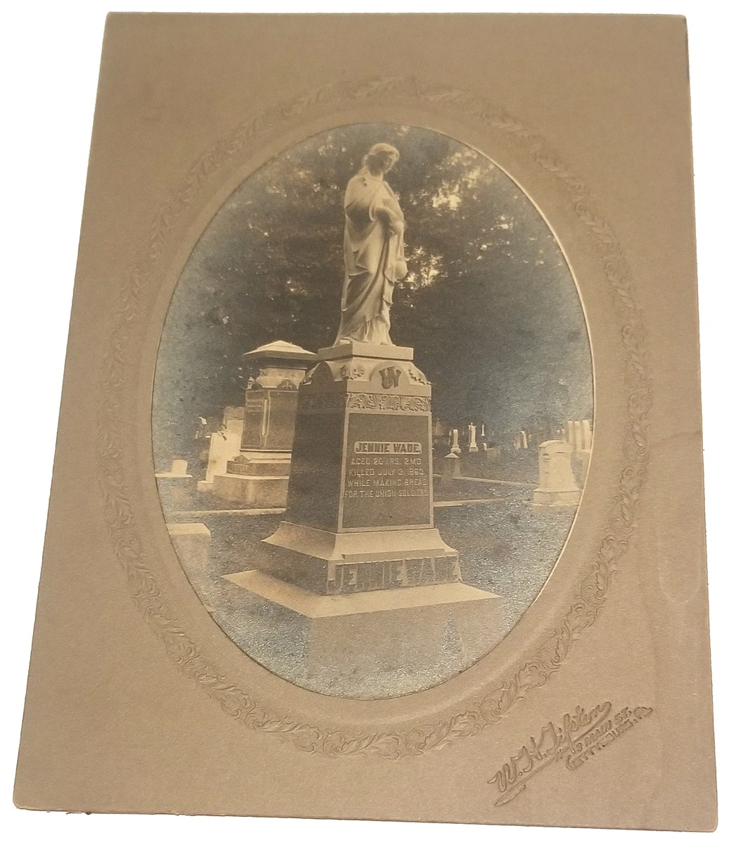 TIPTON CABINET CARD PHOTO OF JENNIE WADE'S GRAVE 