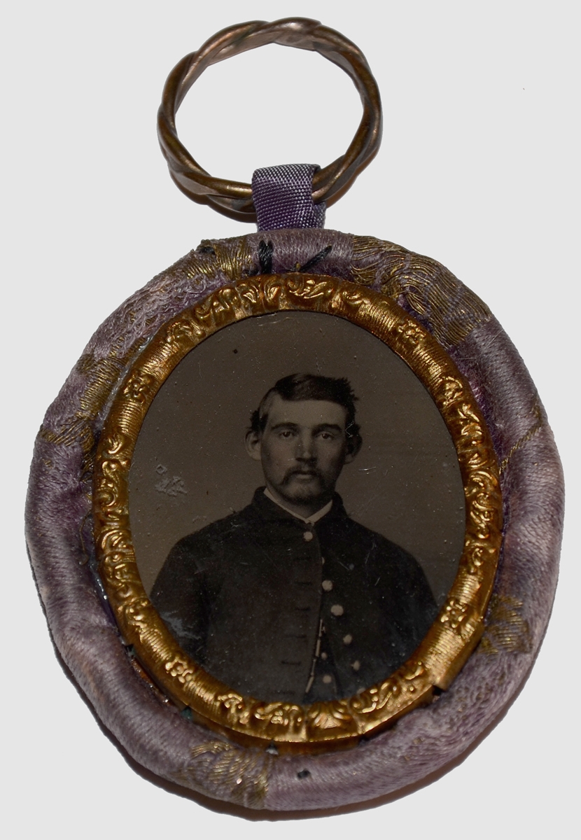 CLOTH COVERED BROOCH WITH TINTYPE OF UNION SOLDIER