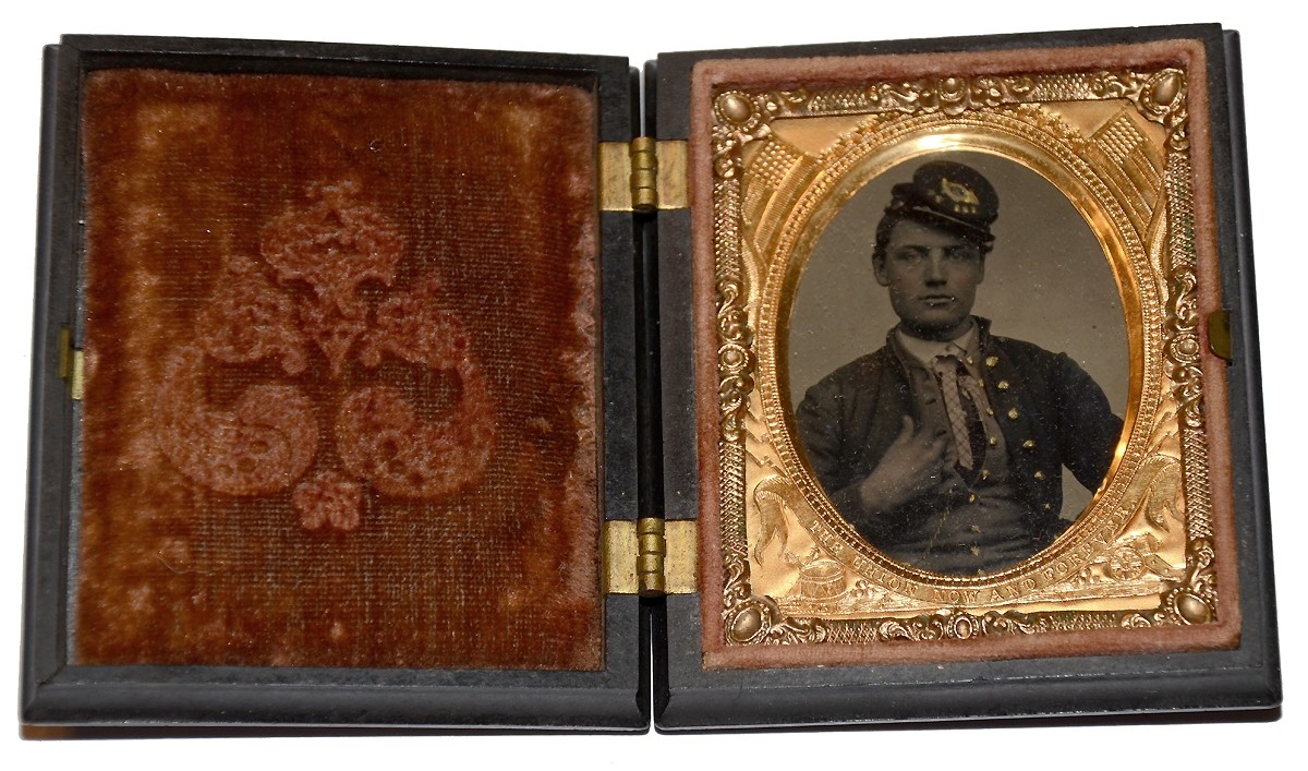 NICE NINTH-PLATE TINTYPE OF PENNSYLVANIA SOLDIER IN UNION CASE
