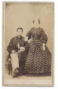 CDV OF SOLDIER & WIFE WITH KENTUCKY BACK MARK