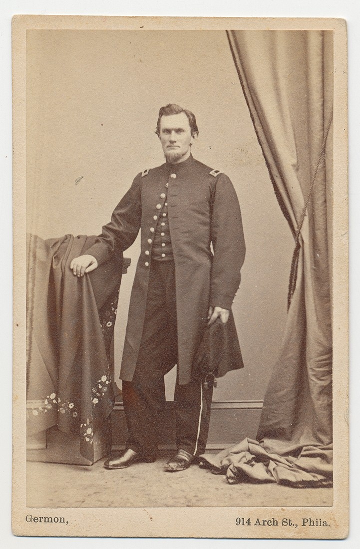 FULL STANDING VIEW OF UNION 1ST LIEUTENANT