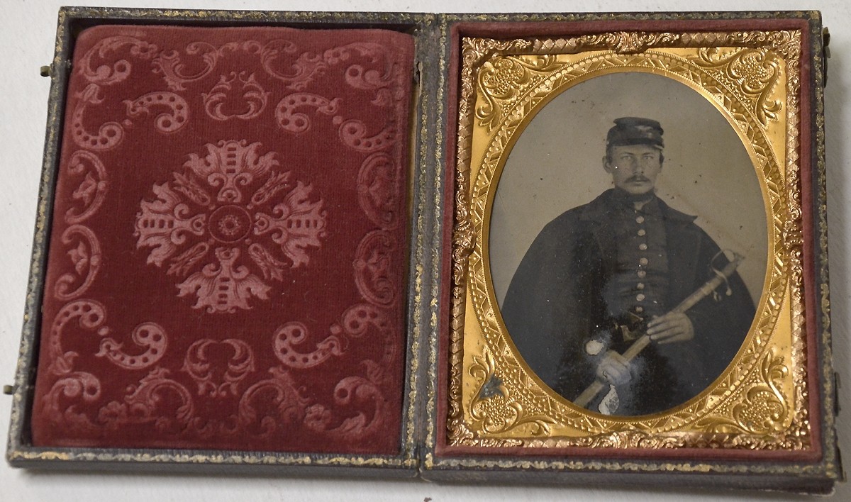QUARTER-PLATE TINTYPE OF SEATED UNION INFANTRY OFFICER