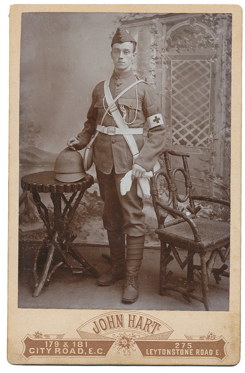 CABINET CARD OF WORLD WAR ONE ERA BRITISH ARMY MEDIC