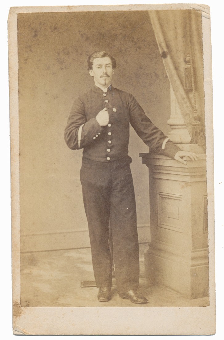 FULL STANDING VIEW OF AN UNKNOWN NORRISTOWN PENNSYLVANIA VETERAN