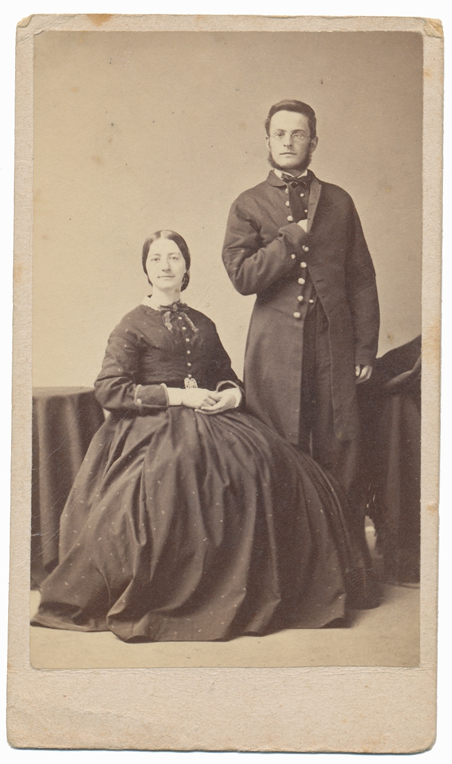 CDV OF BESPECTACLED SOLDIER AND WIFE