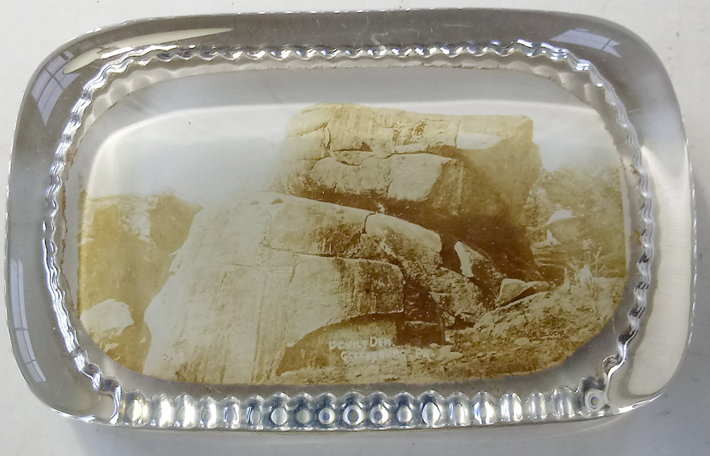 DEVIL’S DEN SOUVENIR PAPERWEIGHT