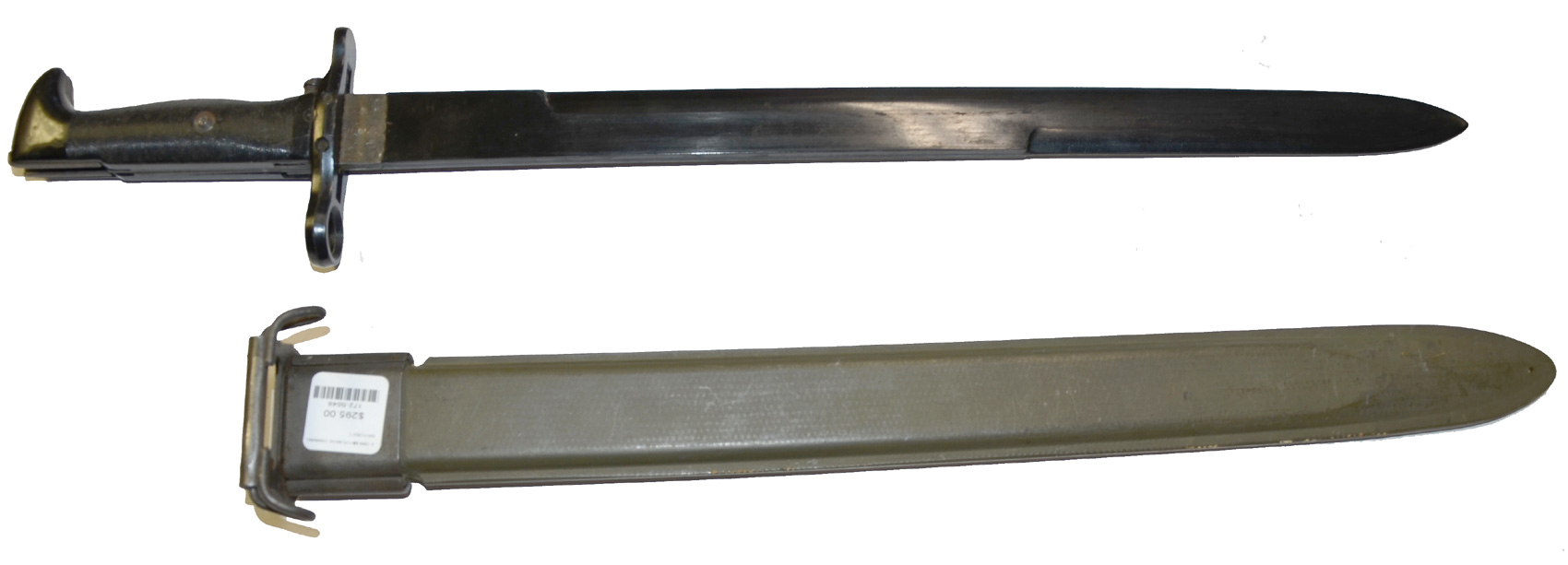 US WORLD WAR TWO NAVY MK-1 PLASTIC TRAINING BAYONET WITH SCABBARD