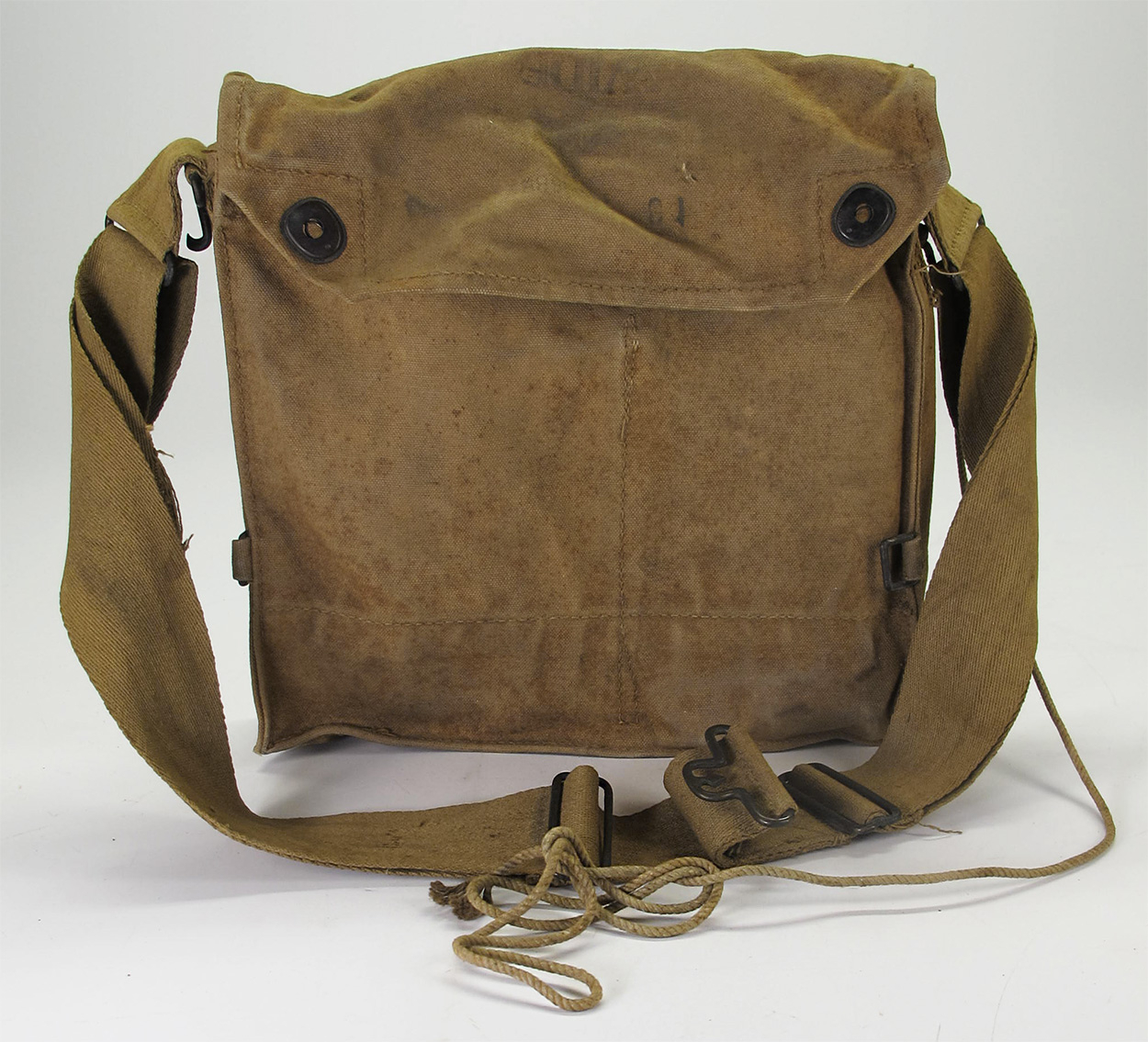 U.S. WORLD WAR 1 GAS MASK & CHEST CARRIER