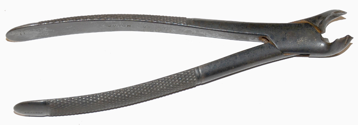 MAKER MARKED TOOTH EXTRACTOR