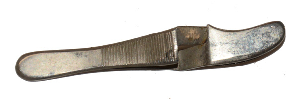 VERY SMALL MEDICAL FORCEPS 