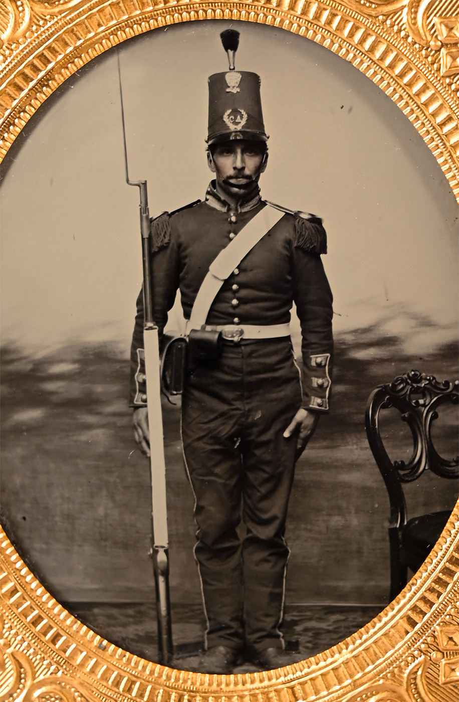 VERY CLEAR FULL STANDING ARMED MILITIA MAN, SIXTH PLATE AMBROTYPE