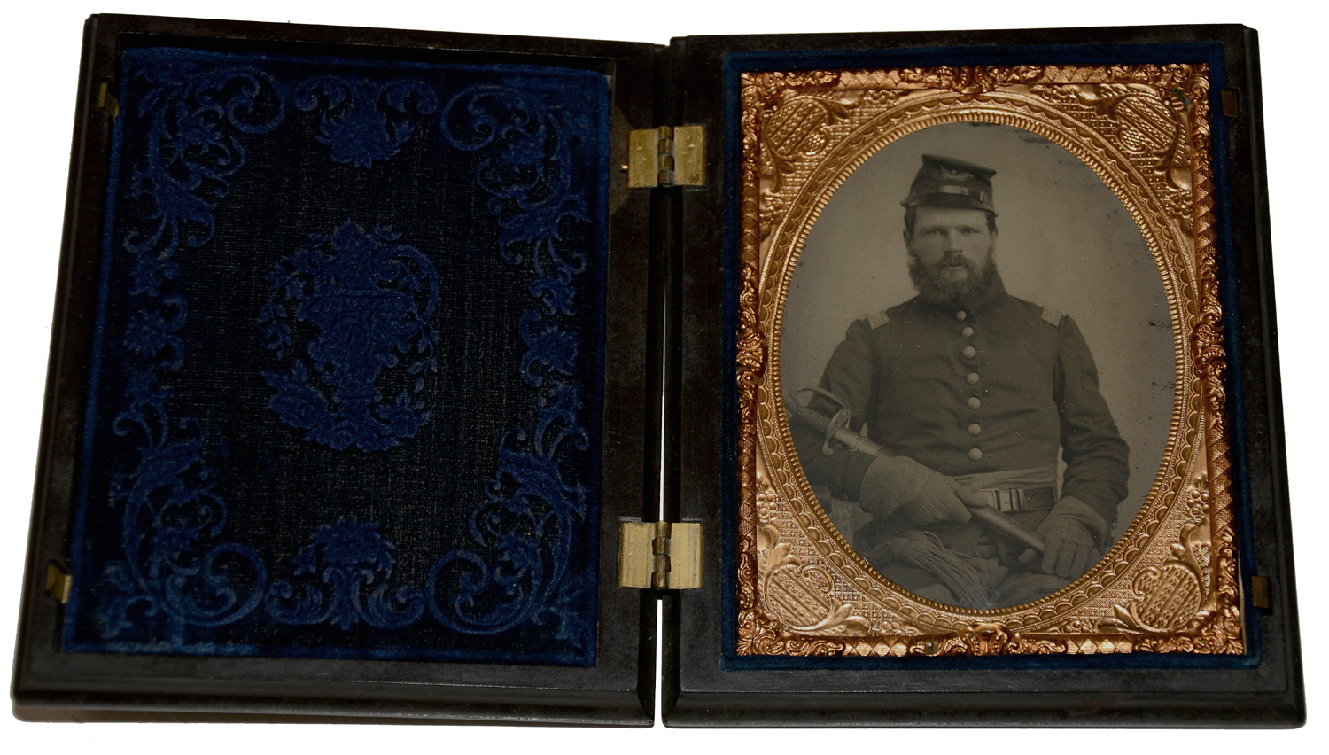 EXCELLENT QUARTER-PLATE TINTYPE 4TH INFANTRY OFFICER 