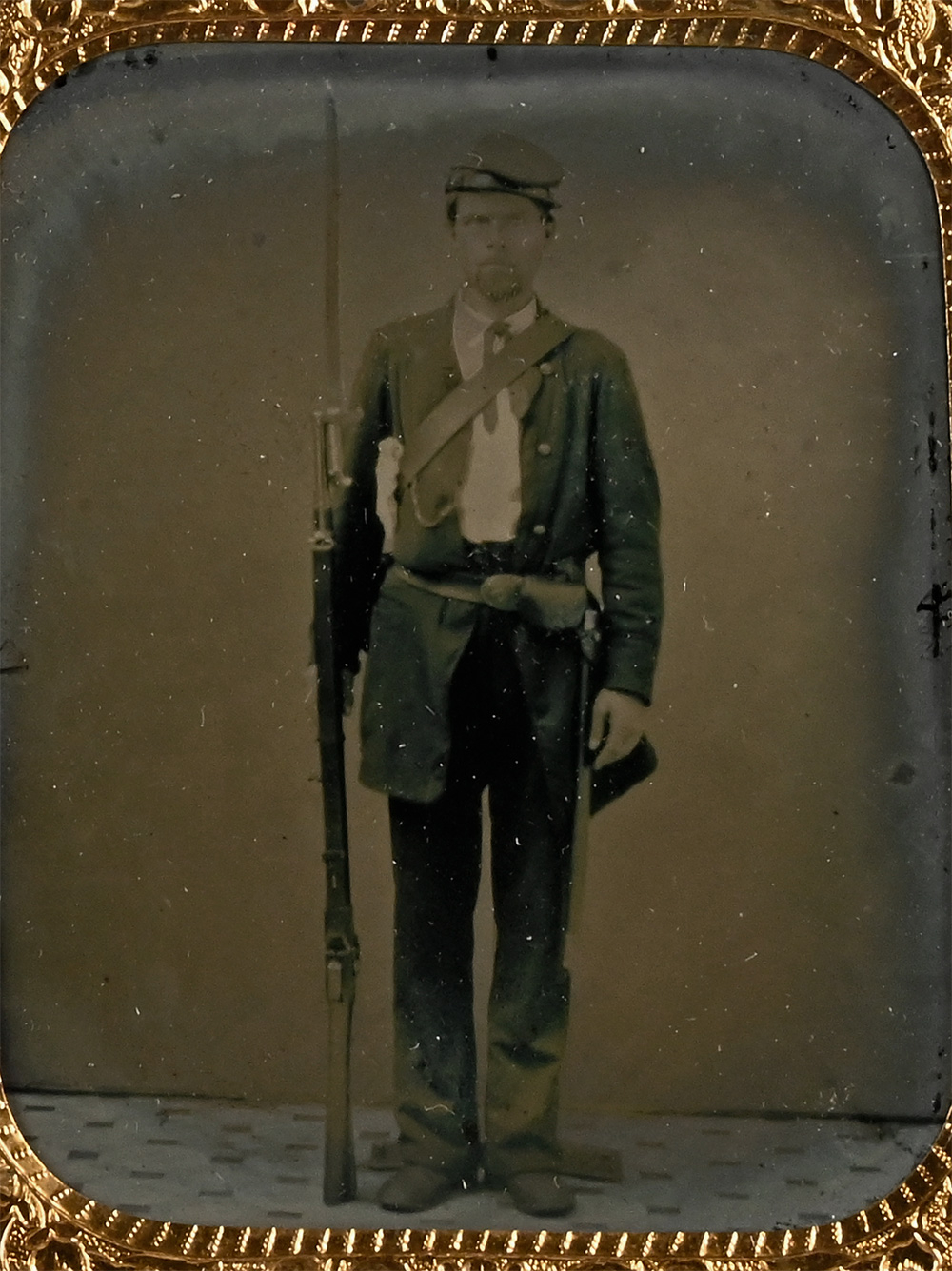 CIVIL WAR EARLY VOLUNTEER WITH M1855 RIFLE, READY FOR THE FIGHT