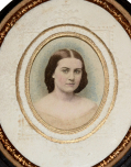 WONDERFUL HANDCOLORED CDV OF A YOUNG WOMAN IN AN OVAL UNION CASE