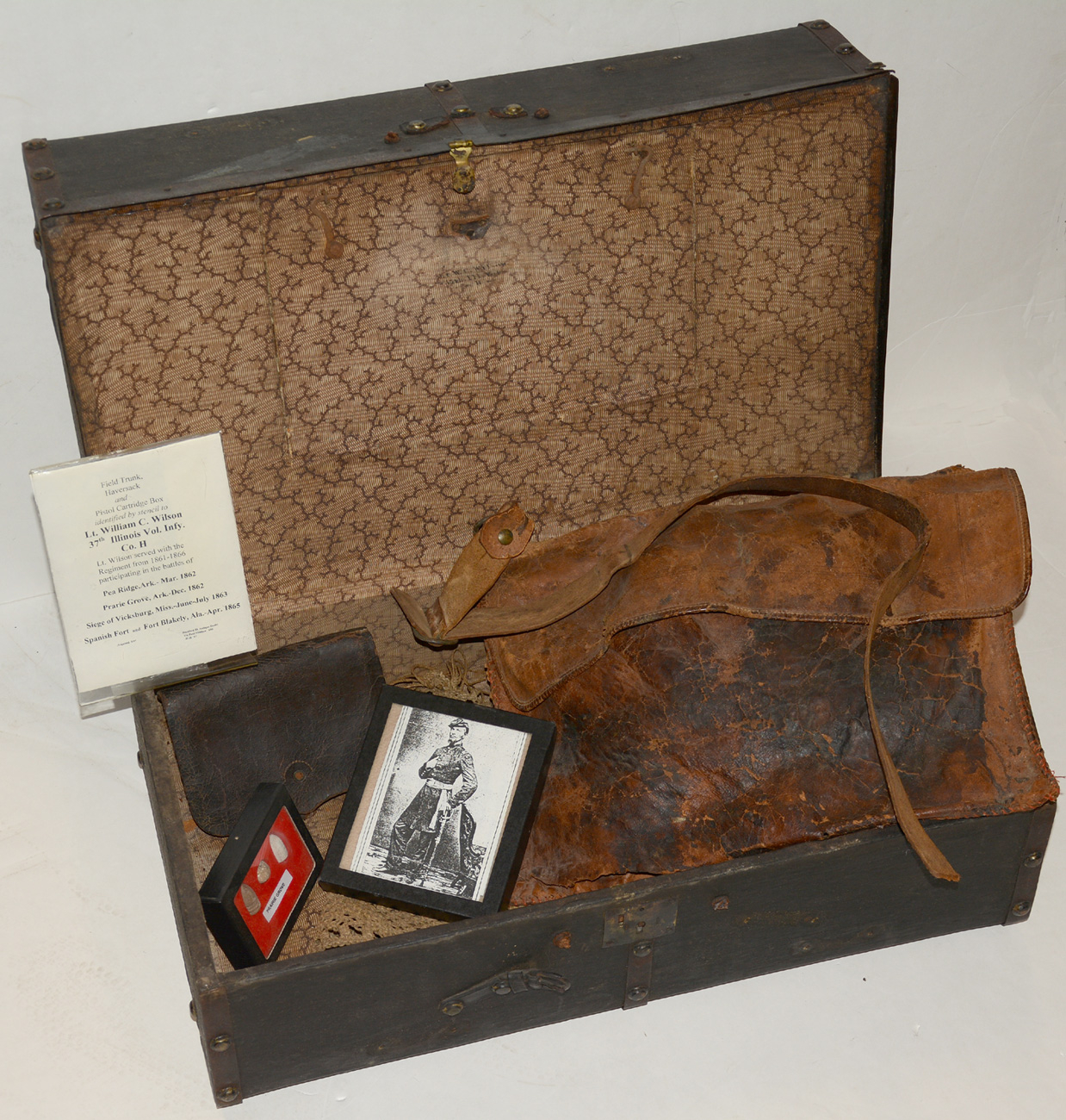FIELD TRUNK, HAVERSACK & PISTOL CARTRIDGE BOX IDENTIFIED TO 37TH ILLINOIS LIEUTENANT