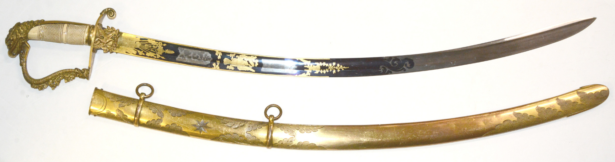 BEAUTIFUL EAGLE POMMEL SABER WITH TRICOLOR BLADE