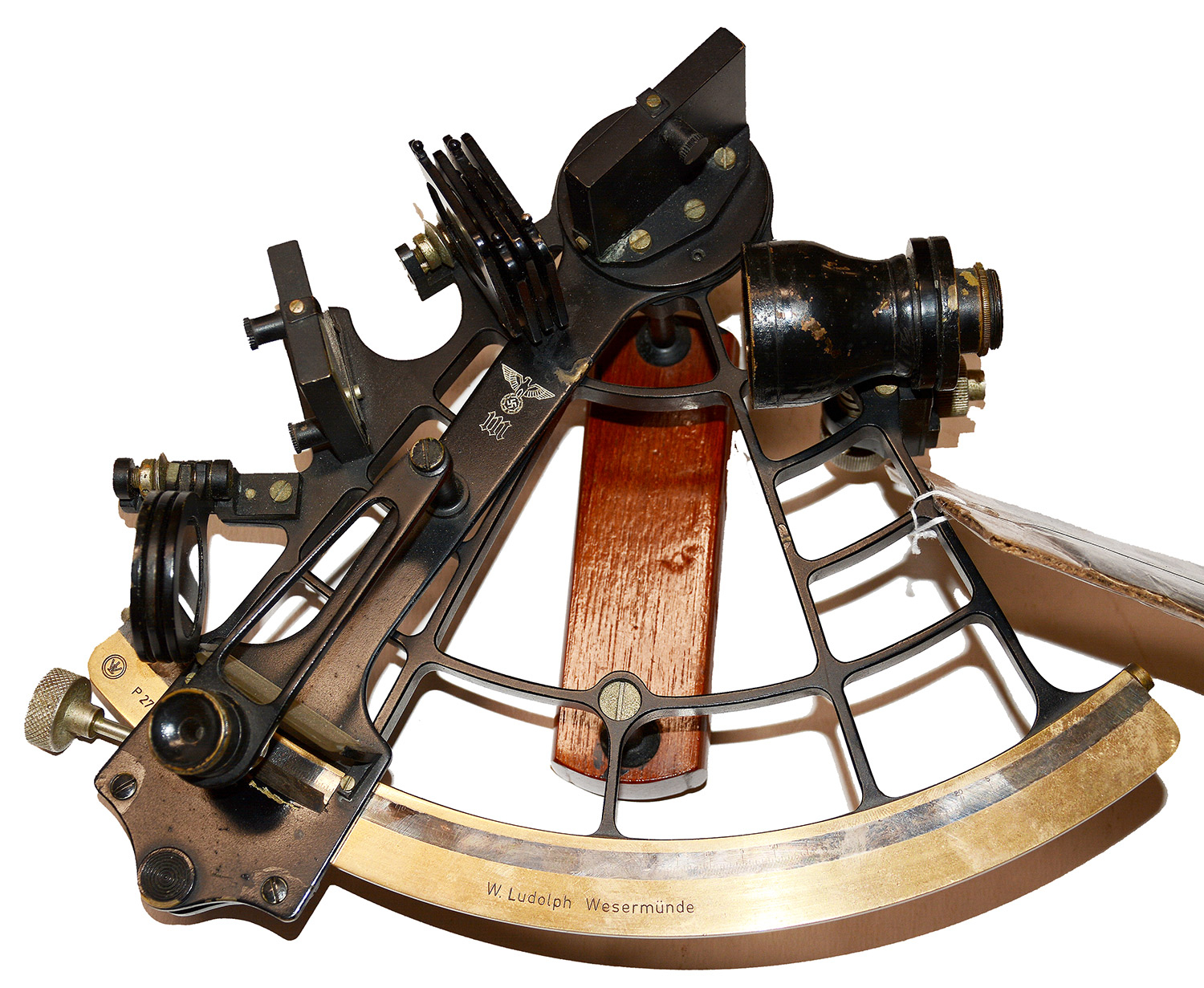 WORLD WAR TWO ERA GERMAN SEXTANT BY W. LUDOLPH