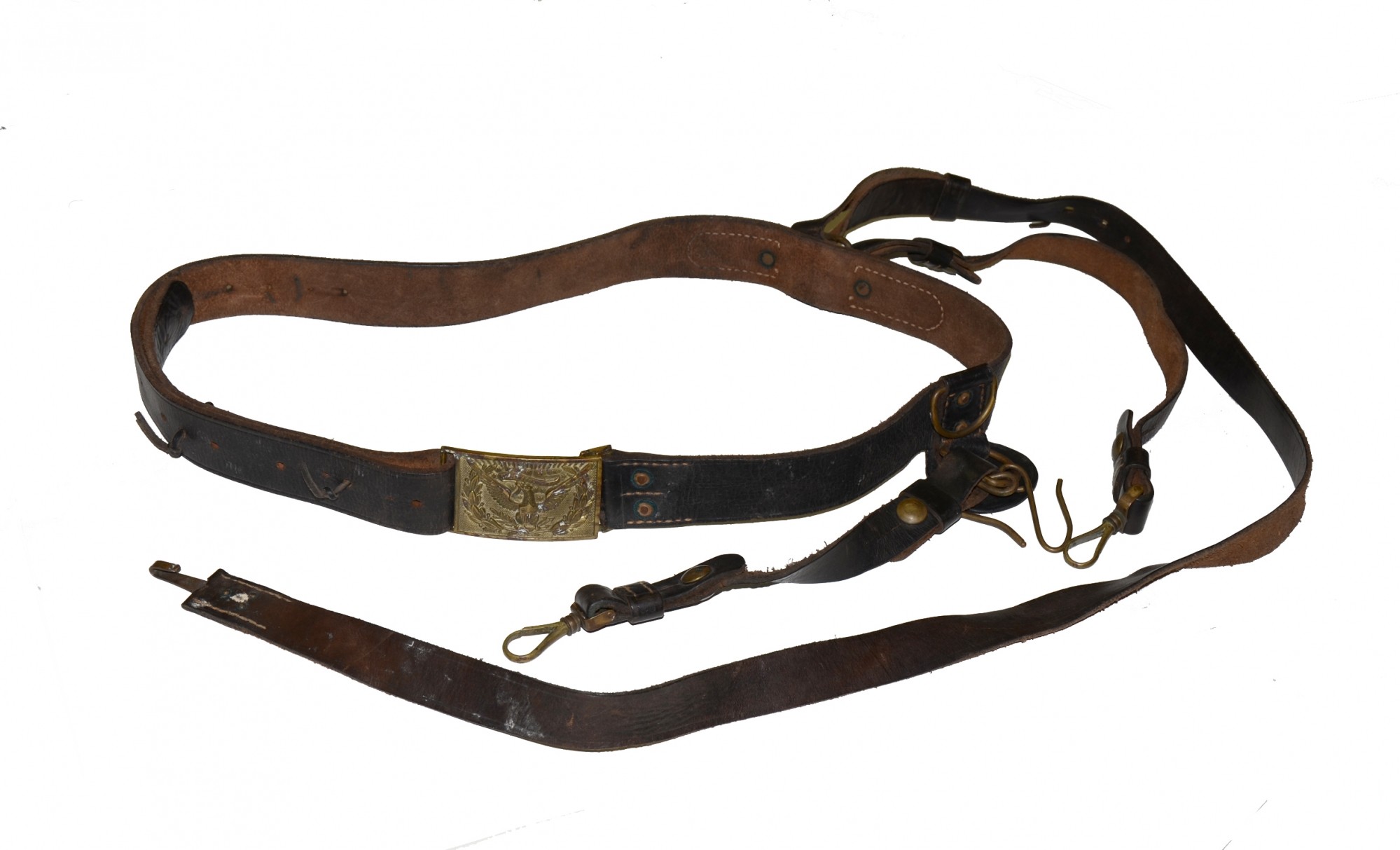 ORIGINAL 1851 PATTERN OFFICER’S WAIST BELT PLATE WITH KEEPER ON A REPRODUCTION SWORD BELT