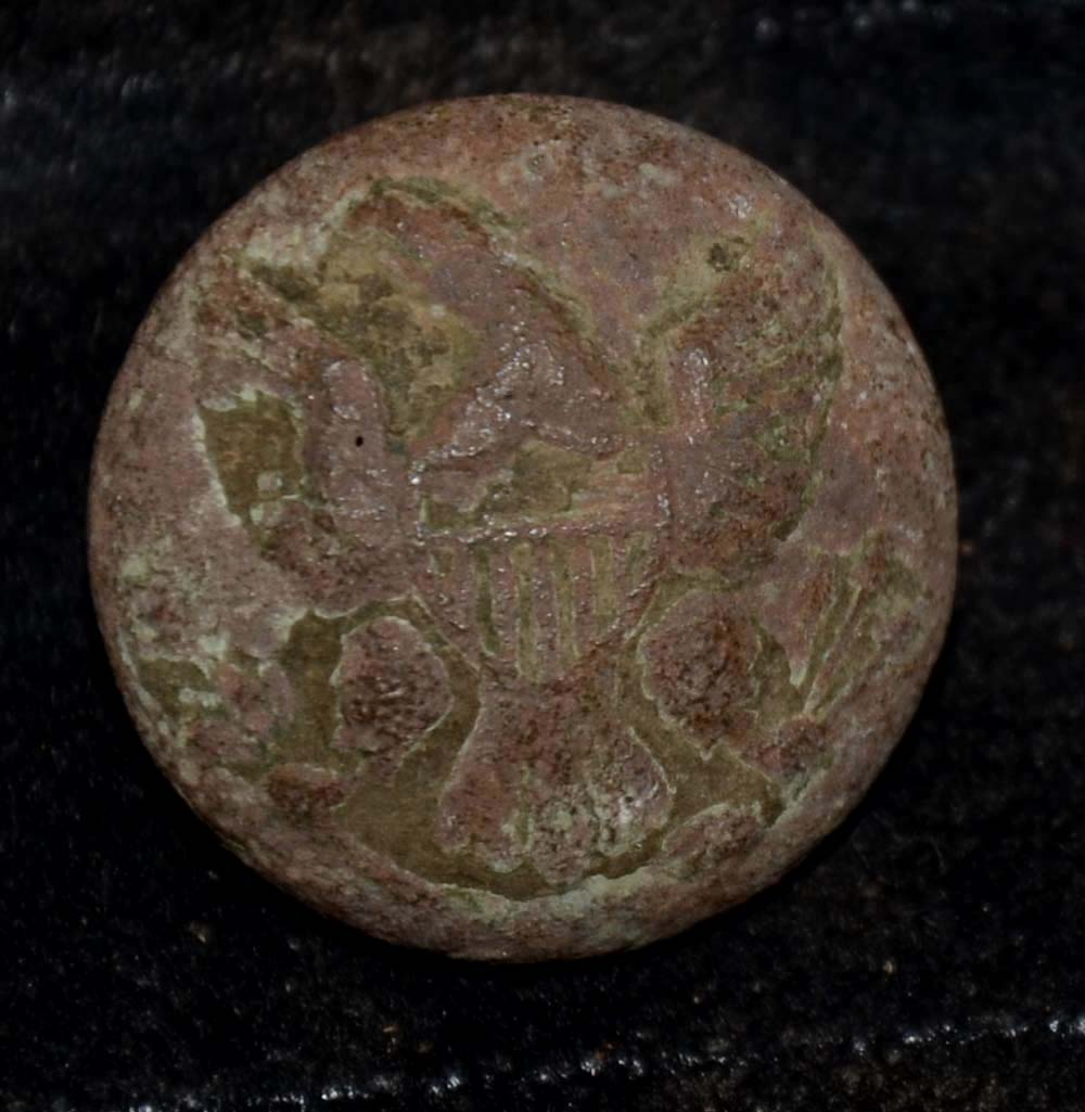 US ENLISTEDMAN’S GENERAL SERVICE EAGLE BUTTON FOUND AT THE HISTORIC PEACH ORCHARD AT GETTYSBURG