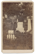 OUTDOOR CDV VIEW OF THE GRAVE OF STONEWALL JACKSON