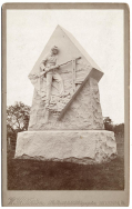CABINET CARD PHOTO OF 1ST MASSACHUSETTS INFANTRY MONUMENT AT GETTYSBURG