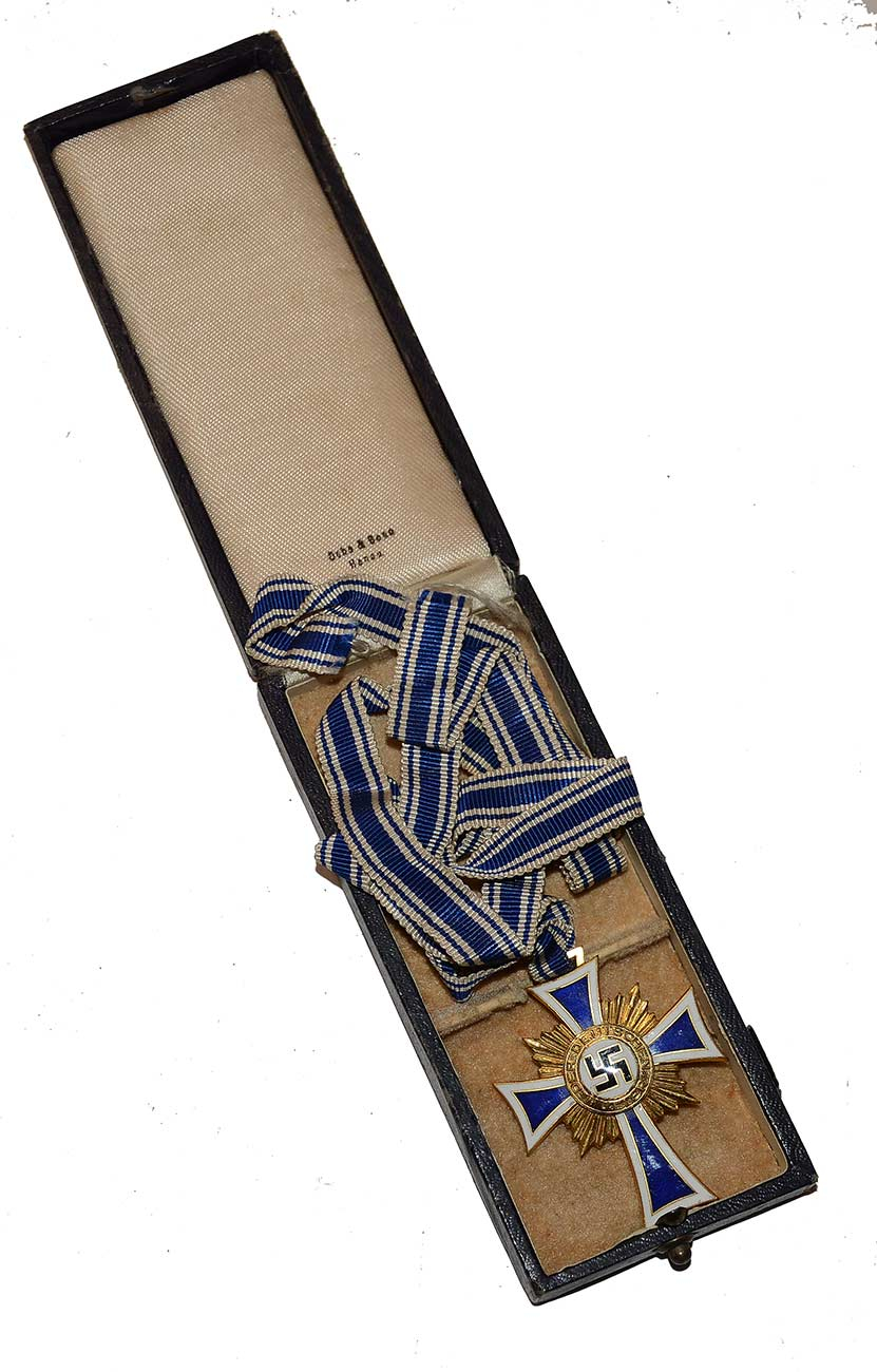 GERMAN WORLD WAR TWO MOTHER’S CROSS IN GOLD WITH ORIGINAL CASE