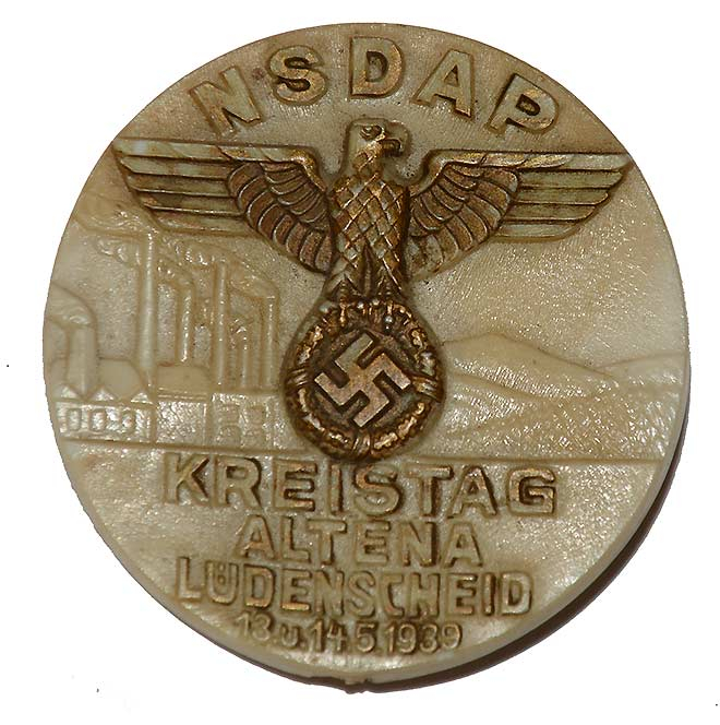 WORLD WAR TWO GERMAN CELLULOID DISTRICT ASSEMBLY PIN