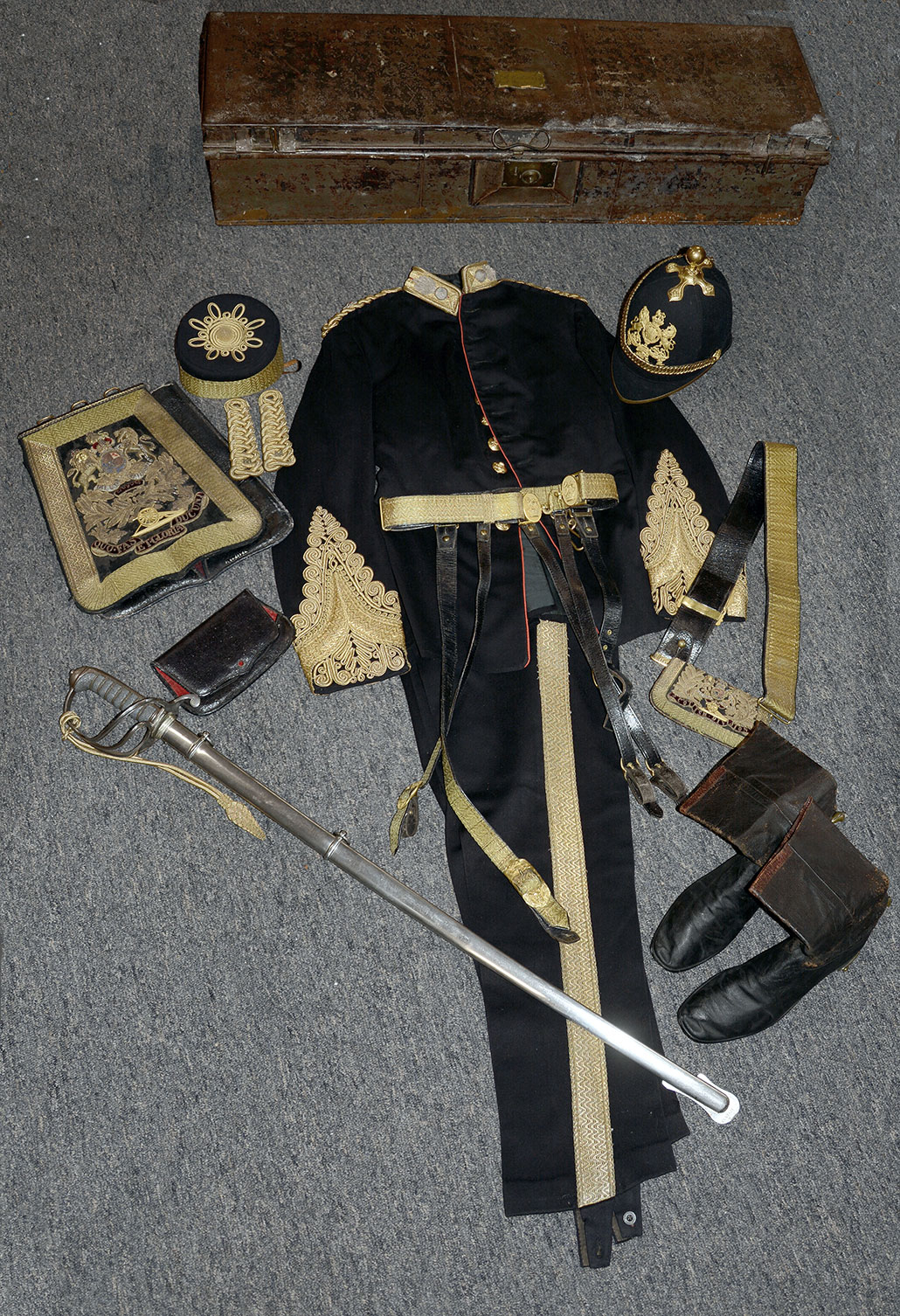 VICTORIAN ROYAL ARTILLERY OFFICER'S GROUPING