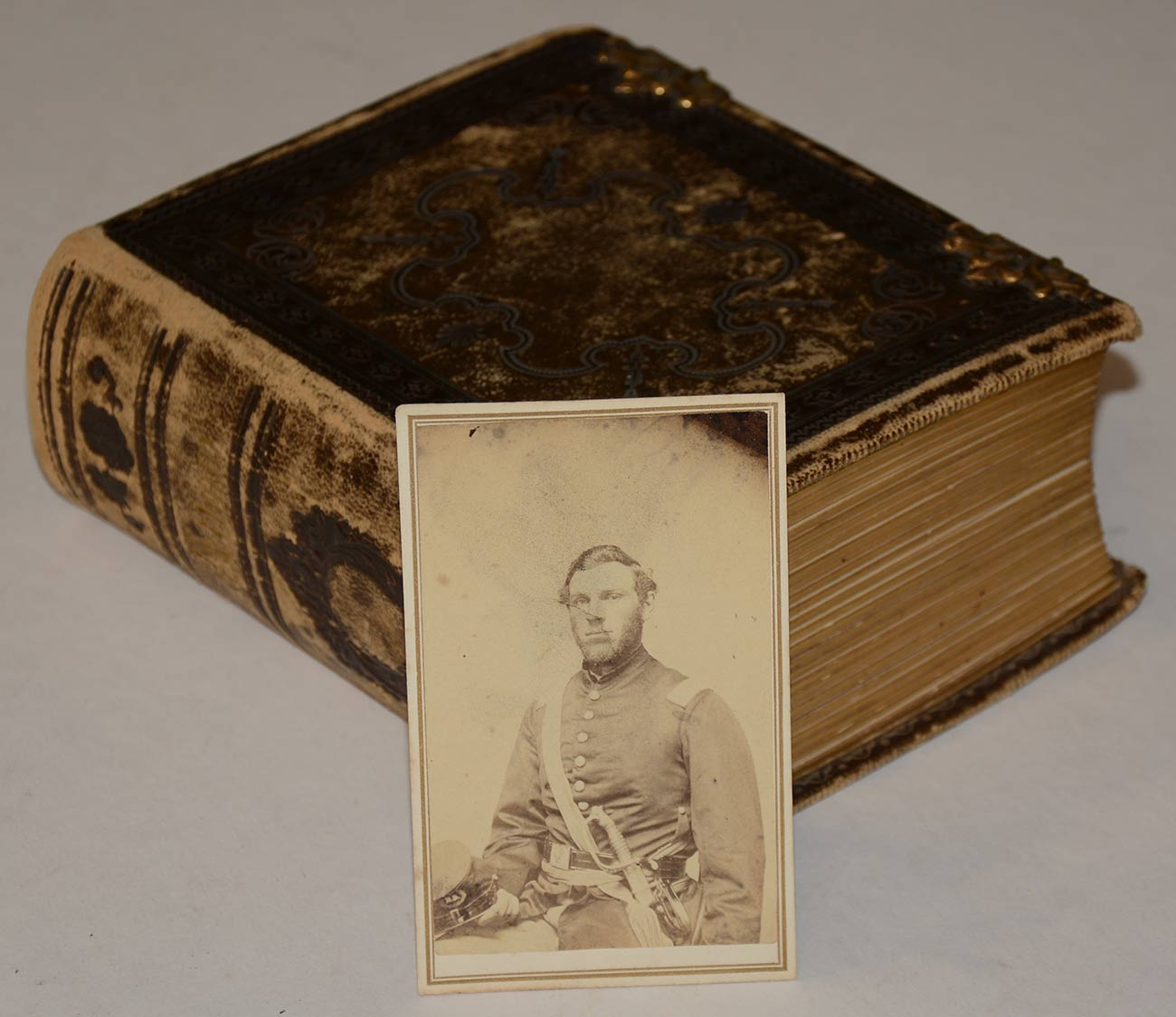 CDV OF 121ST & 152ND NEW YORK OFFICER WOUNDED AT SPOTSYLVANIA, WITH PHOTO ALBUM