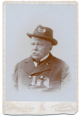 CABINET CARD PHOTO OF A ROCHESTER NEW YORK GAR VETERAN WEARING GETTYSBURG MEDAL